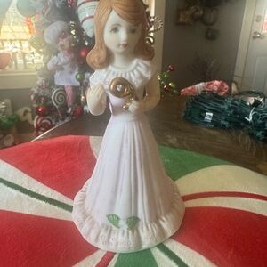 Enesco growing up girl age 9 no chips cracks or repairs